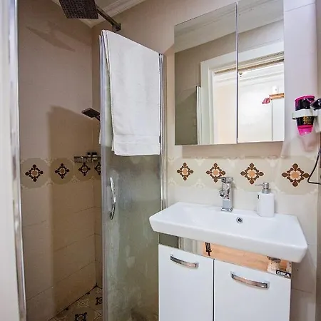 Linfer Taksim Hotel