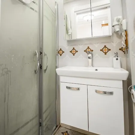 Linfer Taksim 2* Istanbulská provincie